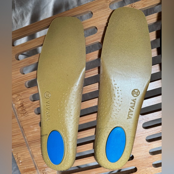 Square-Toe V-Cut Flats (Margot 2.0) - Picture 7 of 15